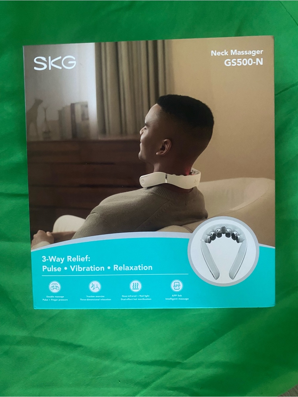 SKG GS500-N Neck Massager in White